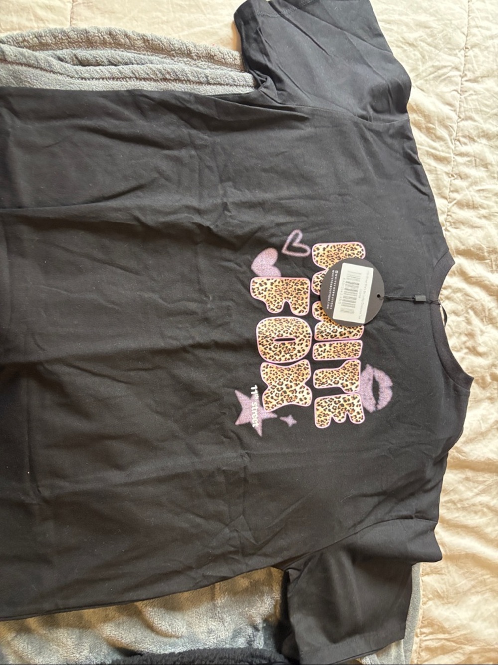 White Fox 11th Street She’s so lucky oversized tee